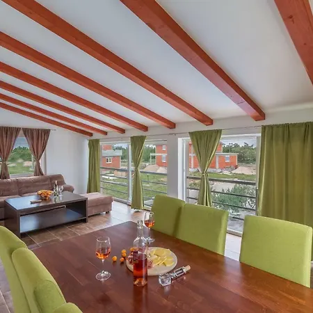 Villa Holydaj Homee Iva *