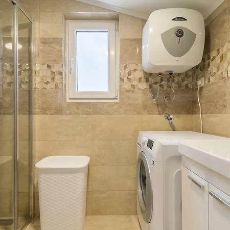 Holydaj Homee Iva Villa Benkovac