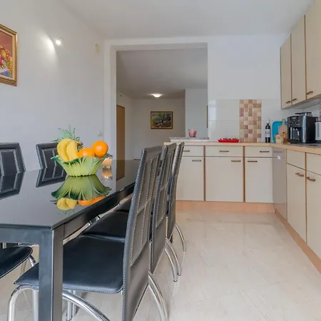 Holydaj Homee Iva Villa Benkovac